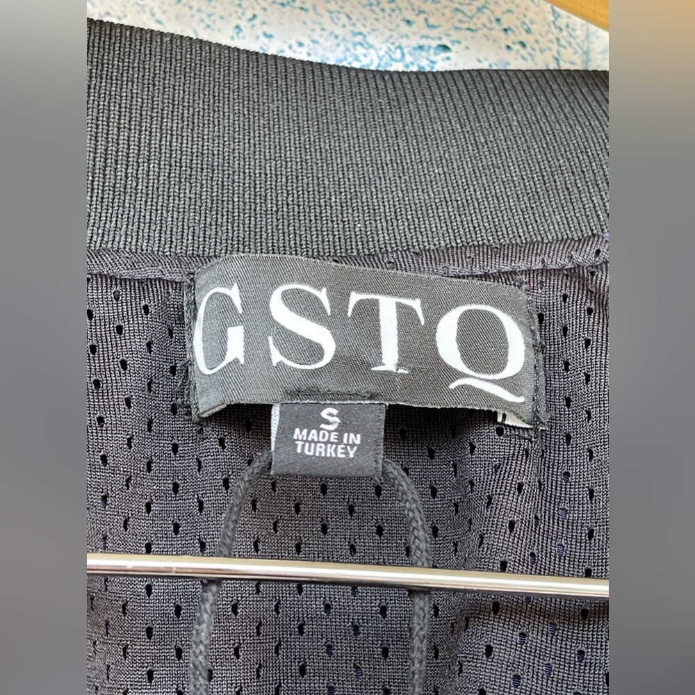 GSTQ Convertible Baseball Jacket Cape Size small  In Midnight . - Picture 8 of 16